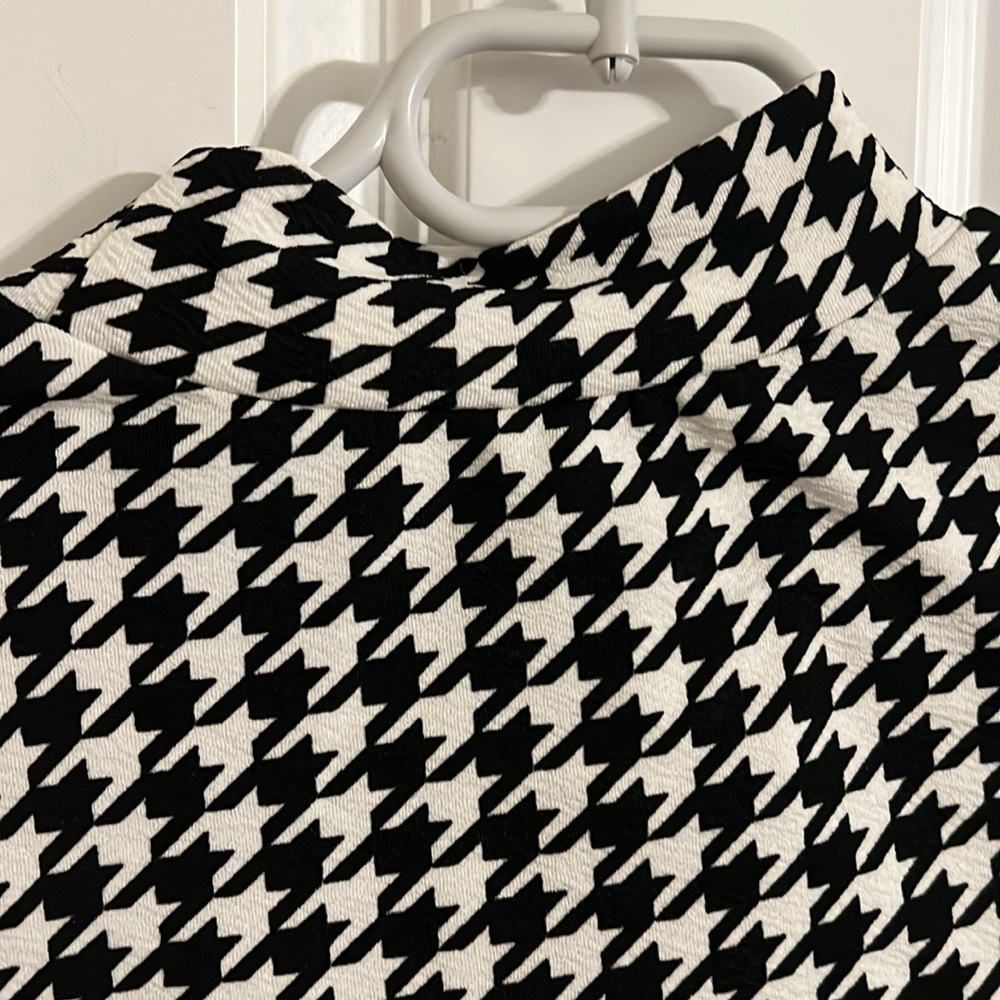 Black and White Houndstooth Women's Top - Picture 3 of 5